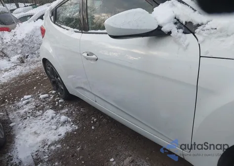 2013 Hyundai Veloster Base W/Black z USA, uszkodzony, nr VIN KMHTC6AD3DU166855